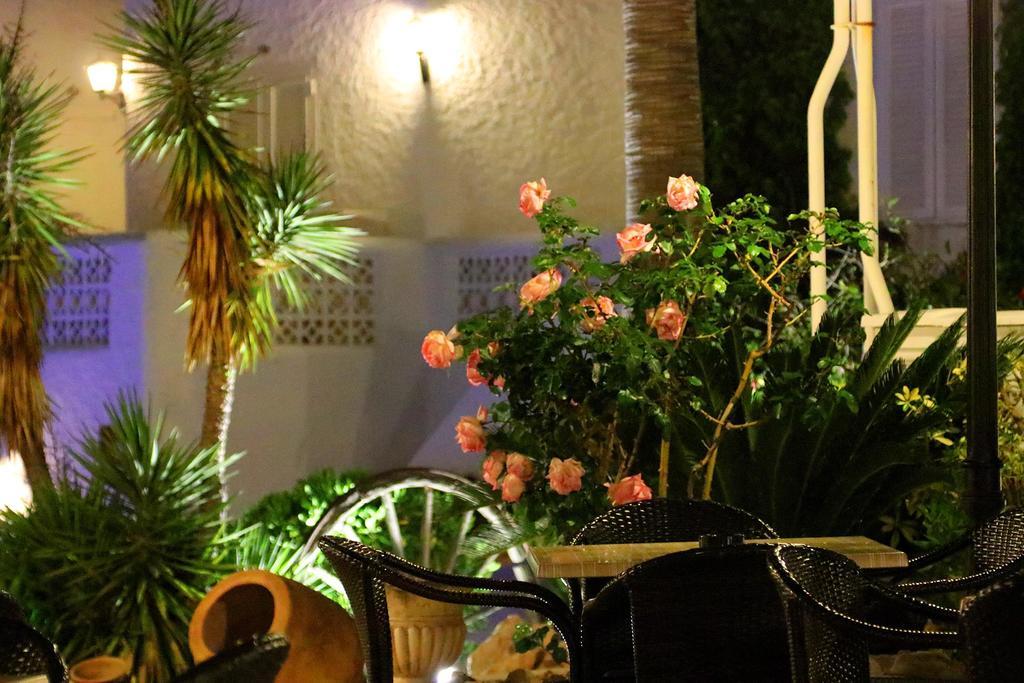 Villa Columbus Family Boutique Hotel Peguera Exterior photo