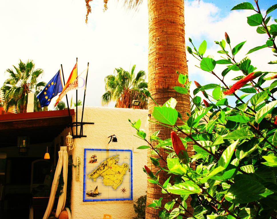 Villa Columbus Family Boutique Hotel Peguera Exterior photo